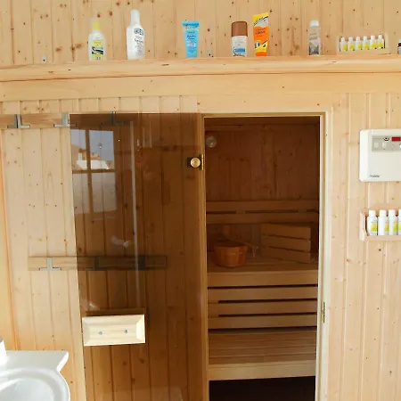 Ferienhaus Mit 3 Schlafraeumen Zin 펜션